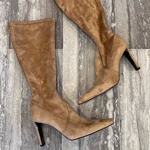 Donald Pliner Suede Boots 👢